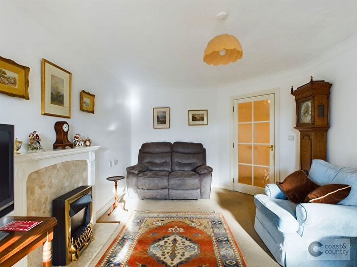 1 Bedroom Flat For Sale In Marsh Road, Newton Abbot, TQ12