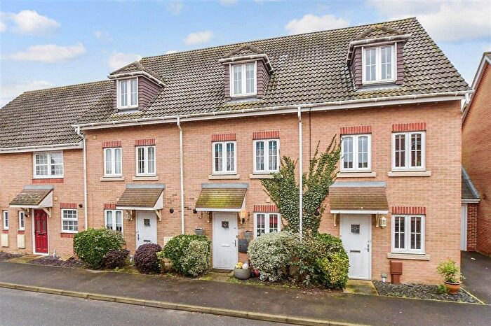 4 Bedroom Town House For Sale In Osborne Way, Bognor Regis, West Sussex, PO21