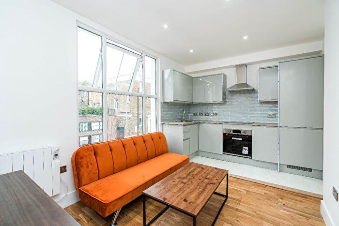 5 Bedroom Flat To Rent In Torriano Avenue, London, NW5