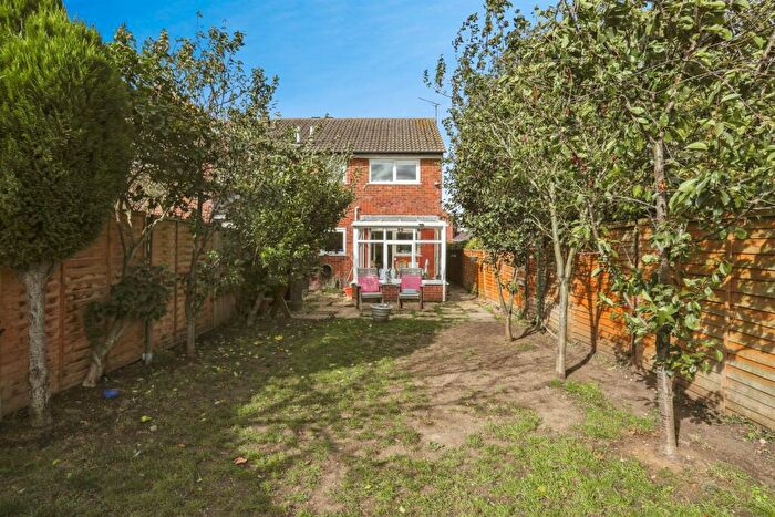 3 Bedroom Semi-Detached House For Sale In Lavenham Way, Stowmarket, IP14