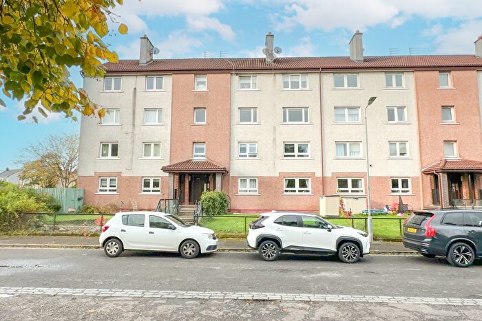 3 Bedroom Flat For Sale In Langside Street, Clydebank, G81