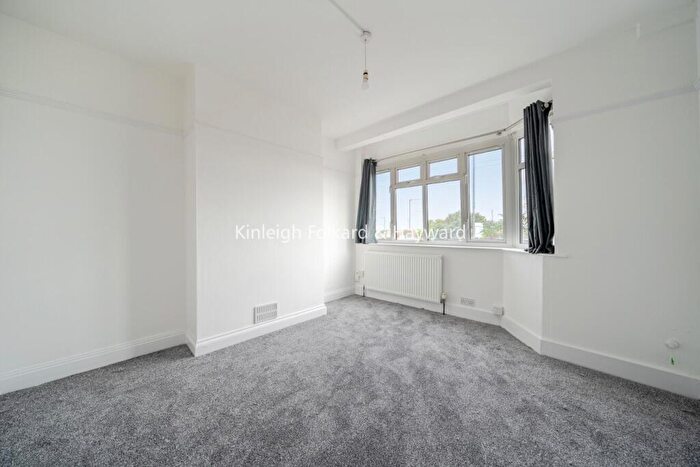 2 Bedroom Maisonette To Rent In Burnham Road, Dartford, Kent, DA1