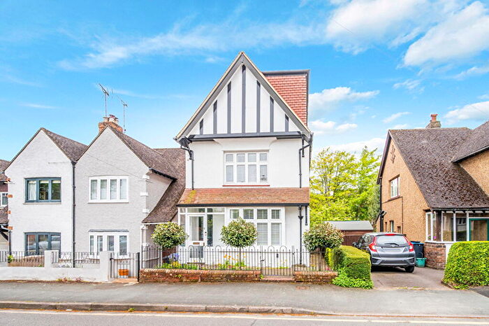 3 Bedroom Detached House For Sale In Amy Road, Oxted, Surrey, RH8