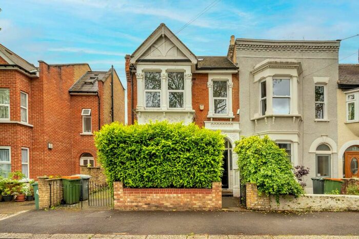 5 Bedroom End Of Terrace House To Rent In Cranmer Road, Forest Gate, London, E7