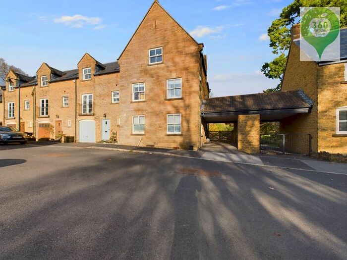 4 Bedroom Semi-Detached House To Rent In Brocks Mount, Stoke-Sub-Hamdon, TA14
