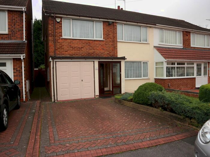 3 Bedroom Semi-Detached House To Rent In Rosedene Drive, Birmingham B20