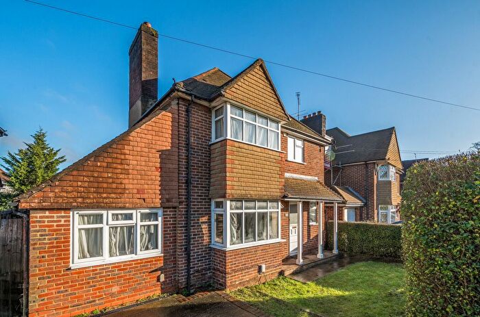 6 Bedroom Detached House For Sale In Guildford, Surrey, GU2