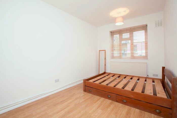 2 Bedroom Flat To Rent In Dynevor Road, London, N16