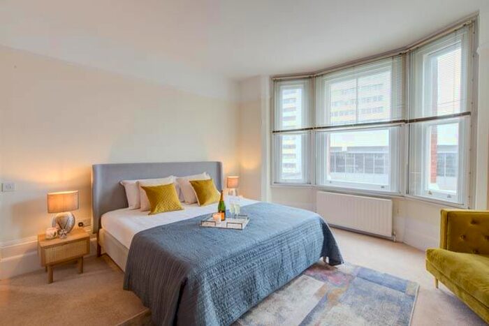 2 Bedroom Flat To Rent In Luxborough Street, London, W1U