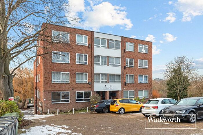 2 Bedroom Flat For Sale In Holden Road, Woodside Park, London, N12