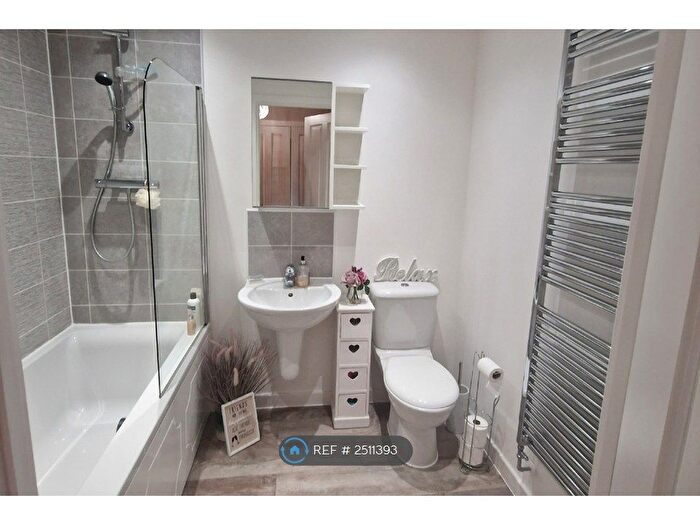 2 Bedroom Flat To Rent In Aylesbury, Aylesbury, HP20