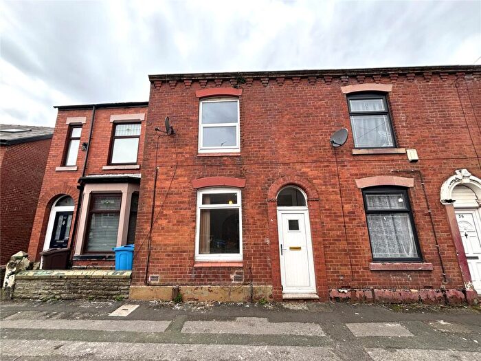 2 Bedroom Terraced House To Rent In Hollinhall Street, Oldham, Greater Manchester, OL4