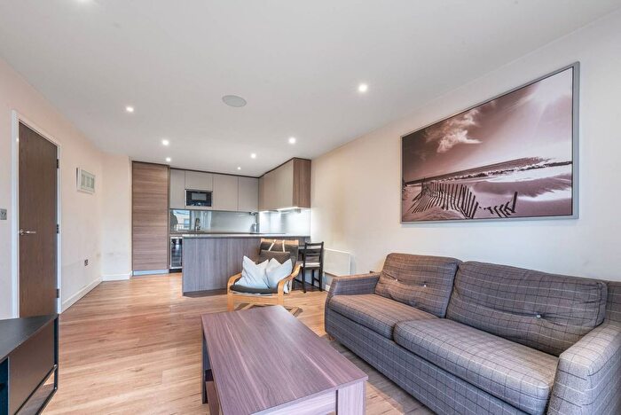 2 Bedroom Flat For Sale In Aerodrome Road, Colindale, London, NW9