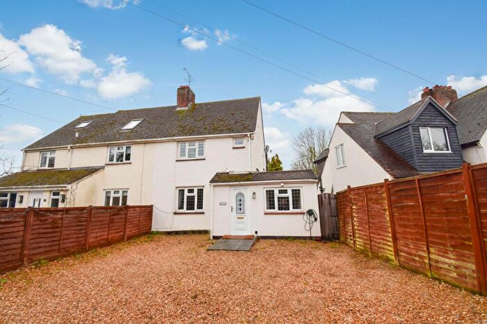 3 Bedroom Semi-Detached House For Sale In Box End Road, Kempston, MK43