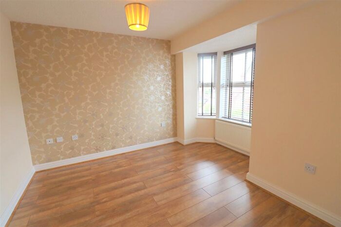 3 Bedroom Property To Rent In Bedford Street, Crewe, CW2