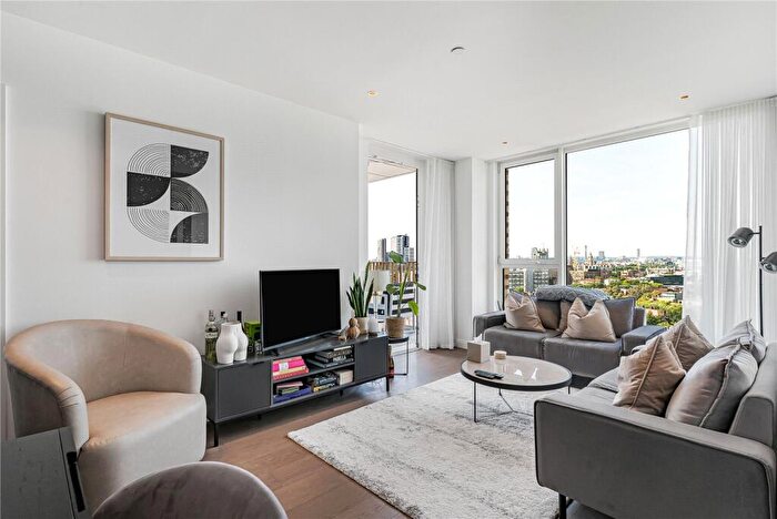 2 Bedroom Apartment For Sale In Gasholder Place, London, SE11
