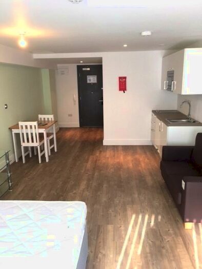 Studio To Rent In Scholes Street, Oldham, Greater Manchester, OL1