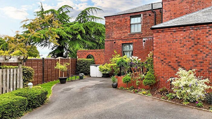 2 Bedroom Property For Sale In Galton Croft, Blythe Bridge, ST11