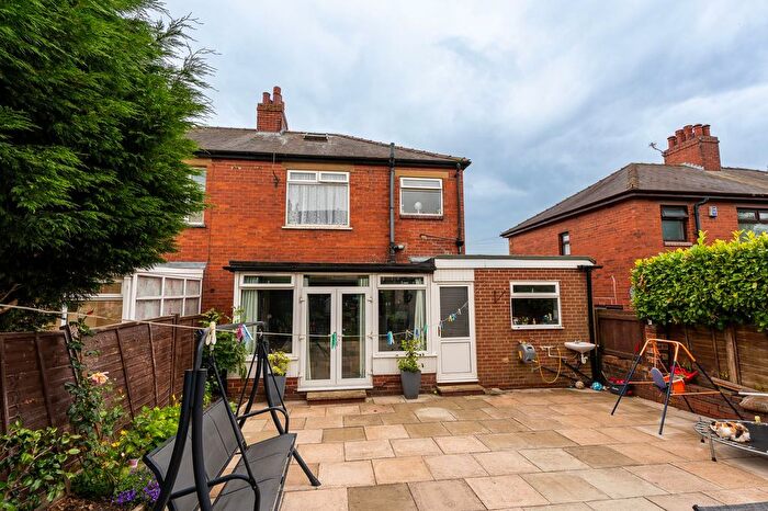 3 Bedroom Semi Detached House For Sale In Laithe Croft Road, Soothill, WF17