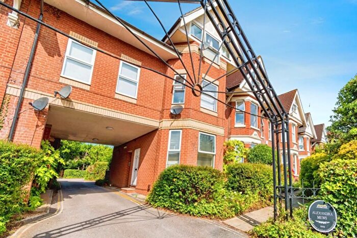 Studio For Sale In Flat, Hill Lane, Southampton, SO15