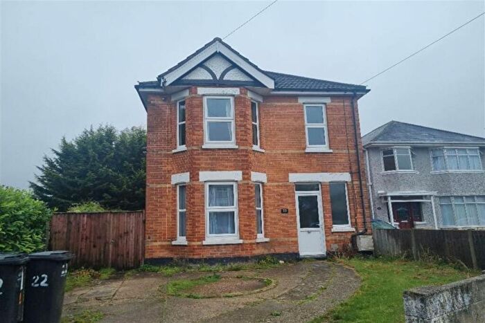 6 Bedroom House To Rent In Bedroom Detached House In Winton, BH9