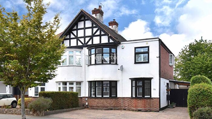 4 Bedroom Semi Detached House For Sale In The Fairway, Bickley, BR1
