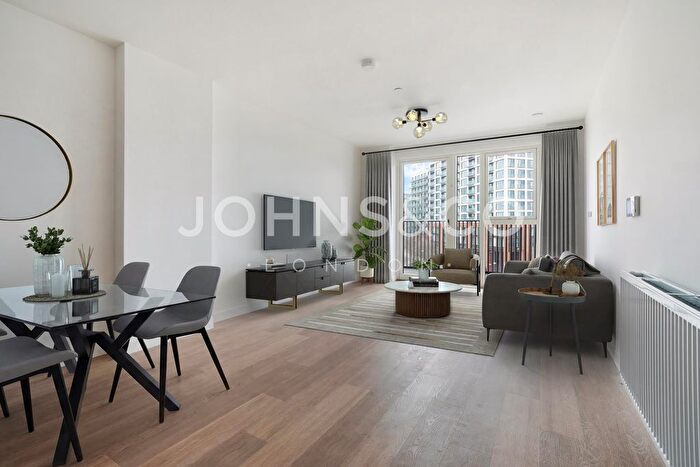 2 Bedroom Flat To Rent In Royal Gateway, Acton, London, W3