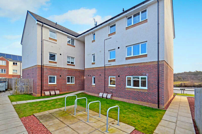 2 Bedroom Flat To Rent In National Drive, Pollokshaws, G43