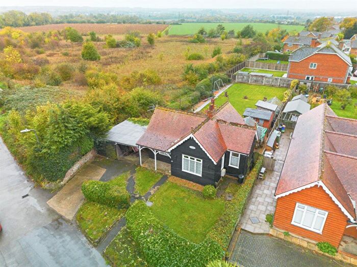 1 Bedroom Bungalow For Sale In Mackenders Lane, Eccles, ME20