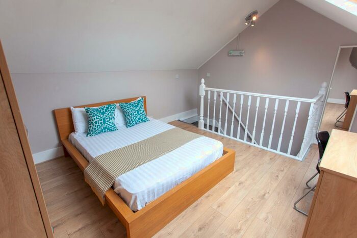 5 Bedroom Terraced House To Rent In Bagot Street, L15