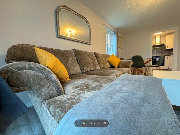 2 Bedroom Flat To Rent In Thamesmead, Thamesmead, SE28