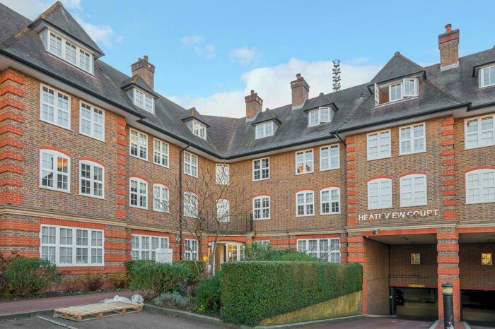 2 Bedroom Apartment To Rent In Heathview Court, Hampstead, NW11