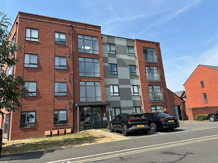 2 Bedroom Flat To Rent In Trajectus Way, Keynsham, Bristol, BS31