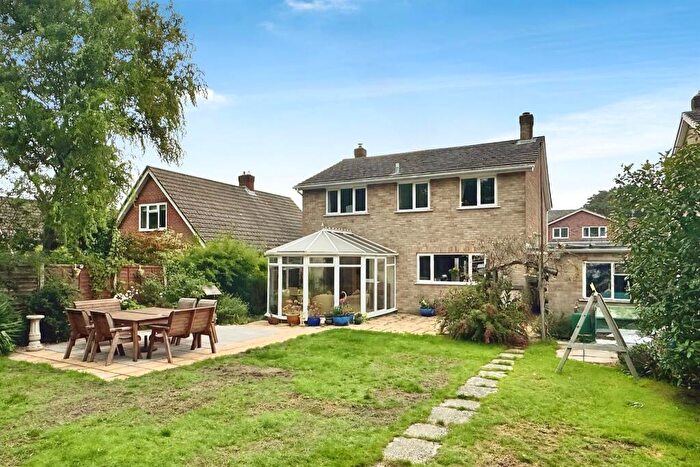 4 Bedroom Detached House For Sale In Roman Way, Dibden Purlieu, Southampton, SO45