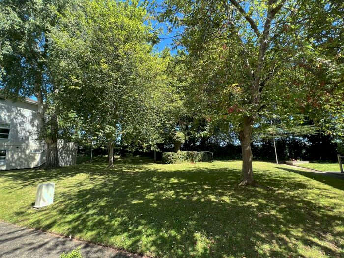 2 Bedroom Semi-Detached House To Rent In Heavitree Park, Exeter, EX1