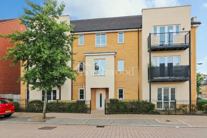 2 Bedroom Flat To Rent In Laurens Van Post Way, Repton Park, Ashford, TN23