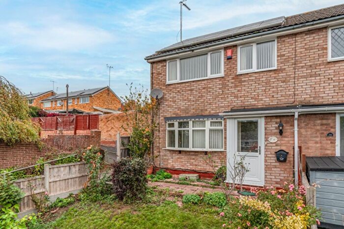 3 Bedroom End Of Terrace House For Sale In Tredington Close, Woodrow South, Redditch, Worcestershire, B98