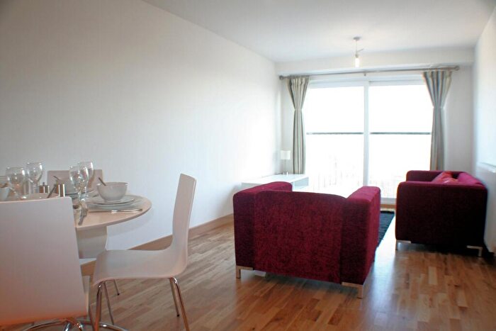 2 Bedroom Flat To Rent In Manor Road, Wallington, SM6