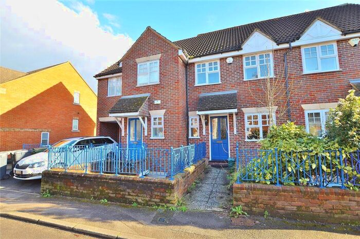 4 Bedroom House To Rent In Weyside Road, Guildford, Surrey, GU1
