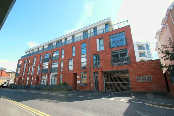 2 Bedroom Apartment To Rent In Chertsey, KT16