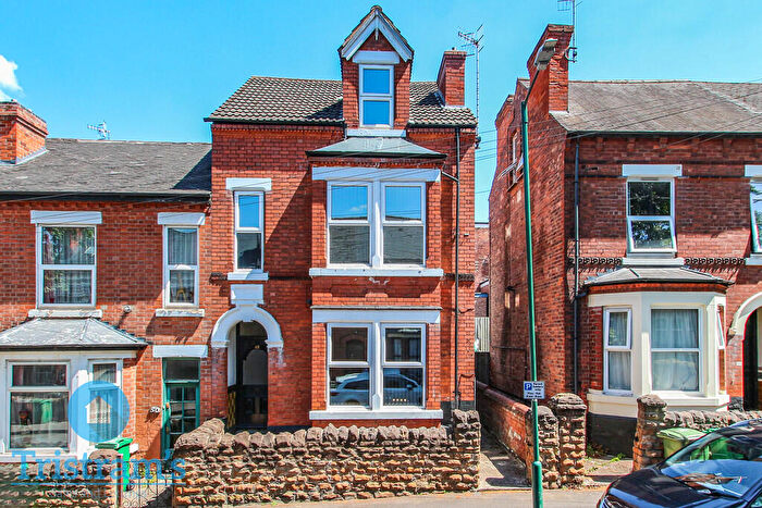 7 Bedroom Semi-Detached House To Rent In Albert Grove, Lenton, NG7