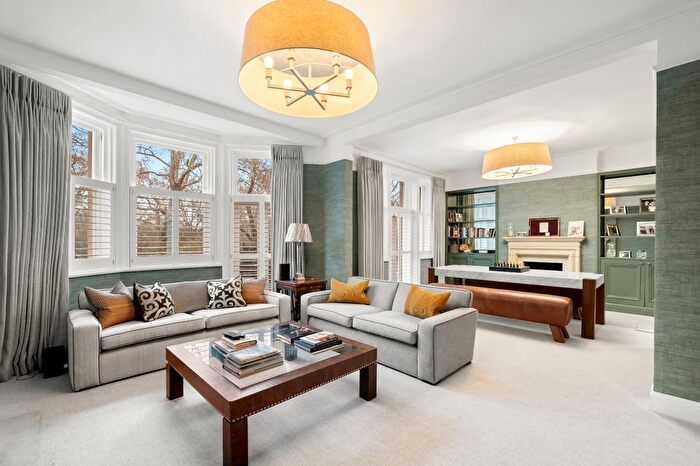 3 Bedroom Flat To Rent In York Mansions, Prince Of Wales Drive, SW11