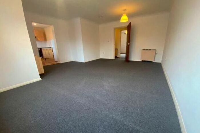 2 Bedroom Flat To Rent In Whitley Mead, Bristol BS34