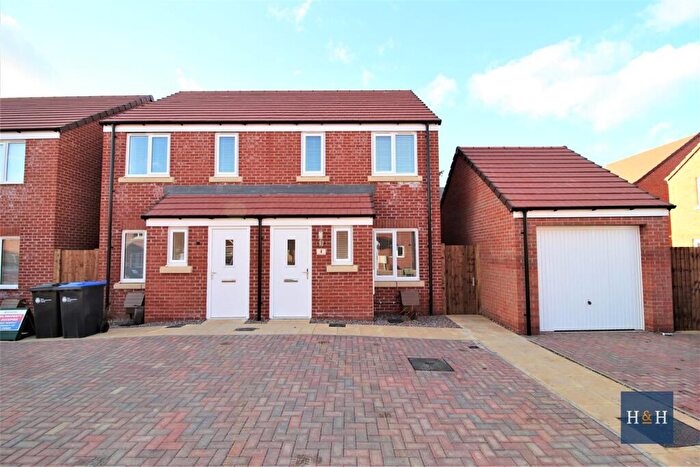 2 Bedroom House To Rent In Ogilvie Avenue, Scholars Green -, NN2