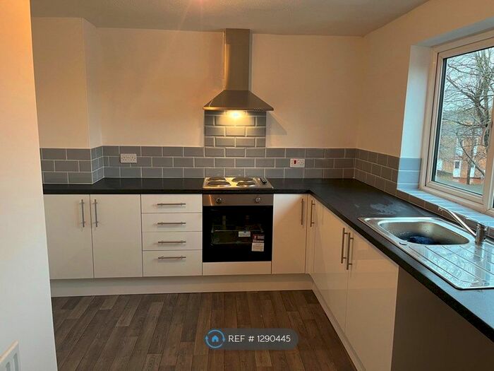 3 Bedroom Flat To Rent In Warkworth Close, Washington NE38