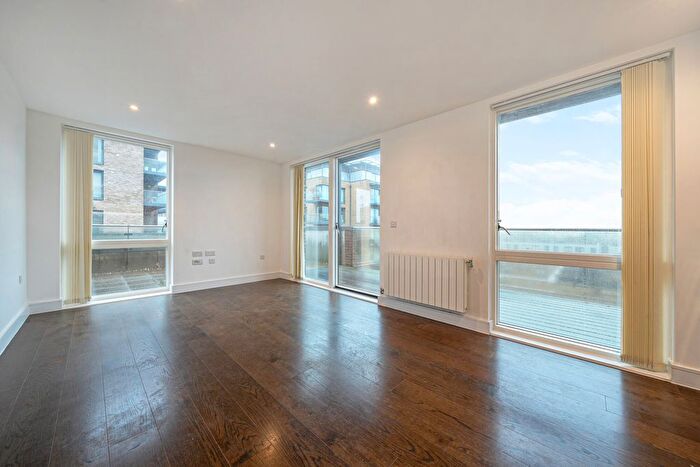 2 Bedroom Flat For Sale In Handley Drive, London, SE3