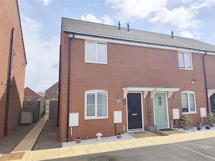 2 Bedroom End Of Terrace House For Sale In Littlebury Close, Peterborough, PE6