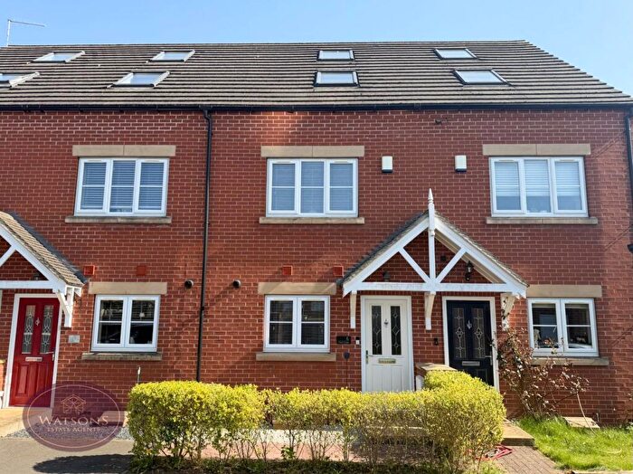 3 Bedroom Town House For Sale In Poets Close, Hucknall, Nottingham, NG15