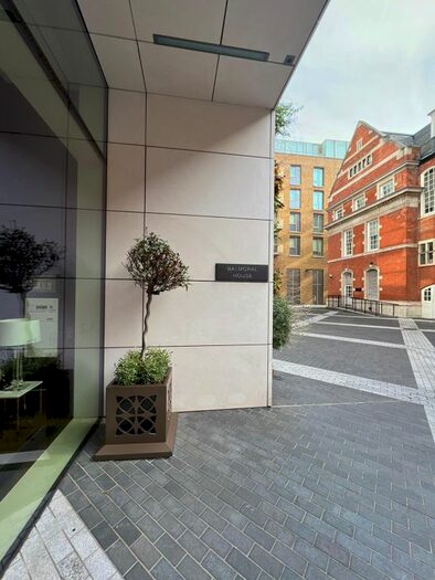 2 Bedroom Flat To Rent In Earls Way, London, SE1