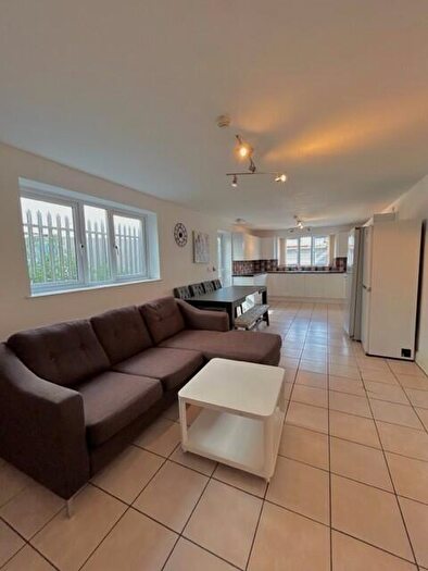 12 Bedroom House To Rent In Llanbleddian Gardens, Cardiff(City), CF24